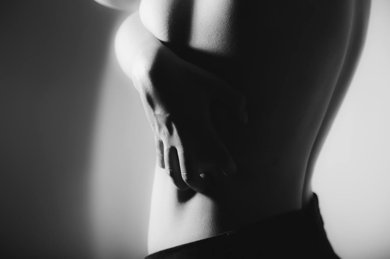 Эротический массаж с маслами