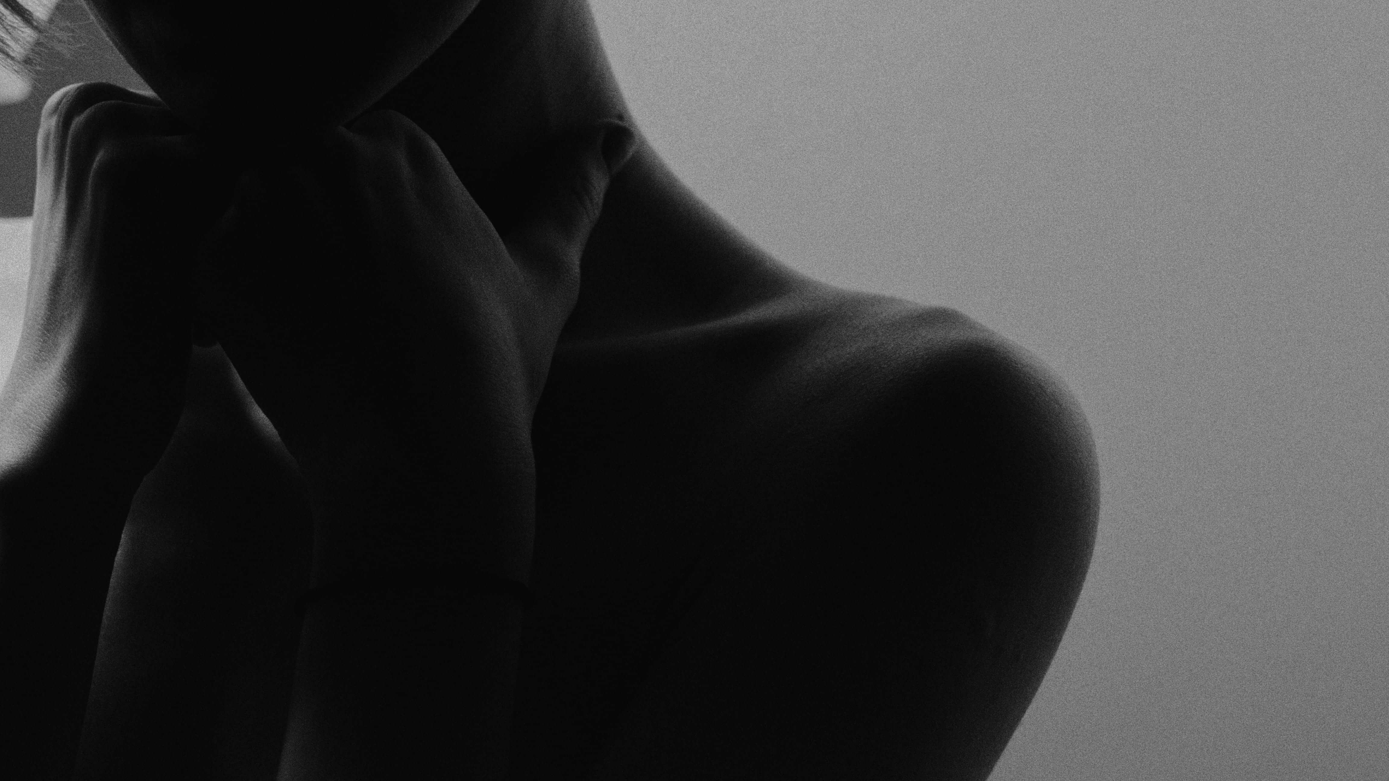 7 неудобных вопросов об эротическом массаже